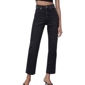 NWT ZARA Jeans Straight Leg Mom Slightly Distressed Hem Black 8